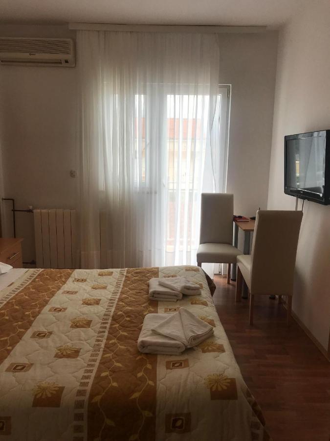 Cosy Sun-Splashed Bedroom - Pansion Hajduk Korčula Zewnętrze zdjęcie